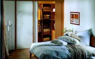 Как сделать гардеробную в спальне: в виде шкафа, угловая и другие интересные варианты реализации